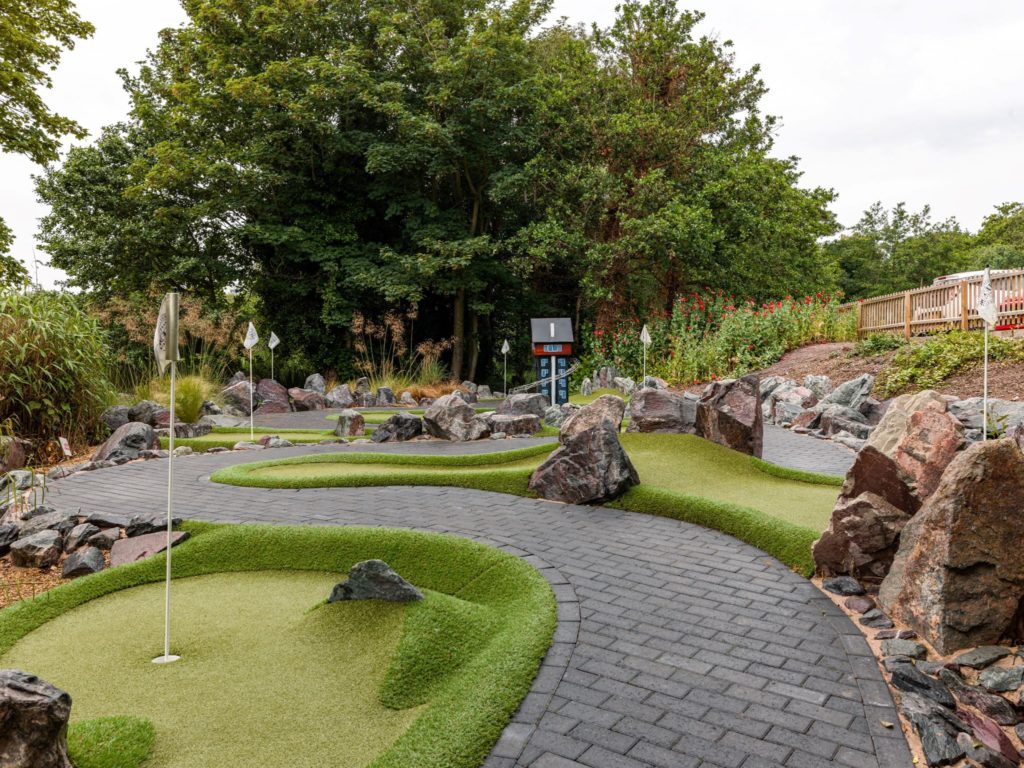 Crazy Golf Suffolk - Jiggers