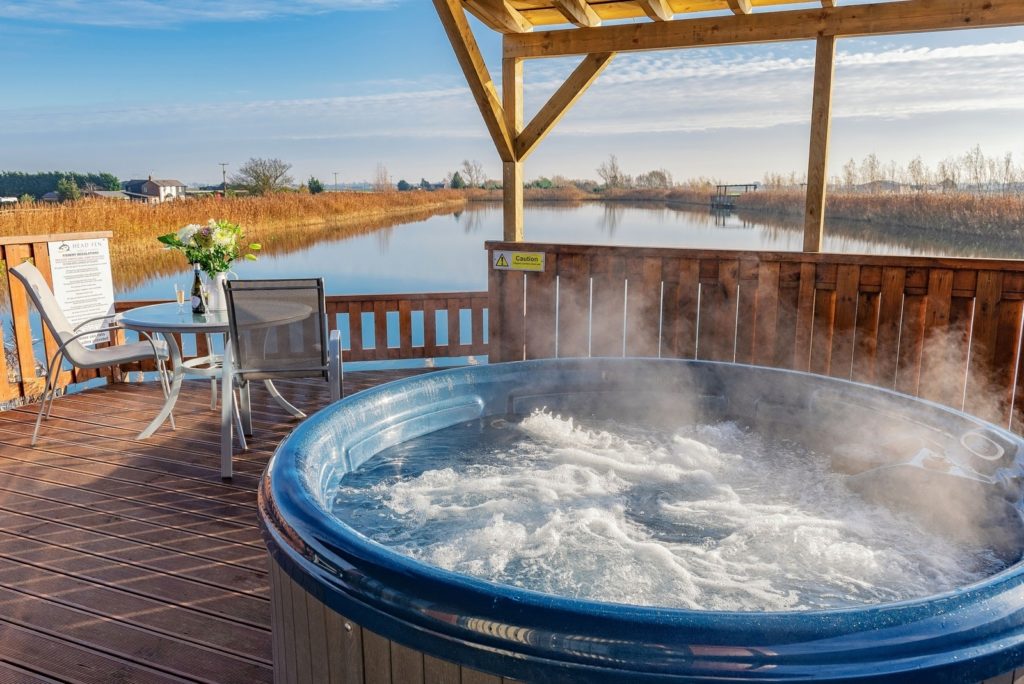 lodges with hot tubs Norfolk
